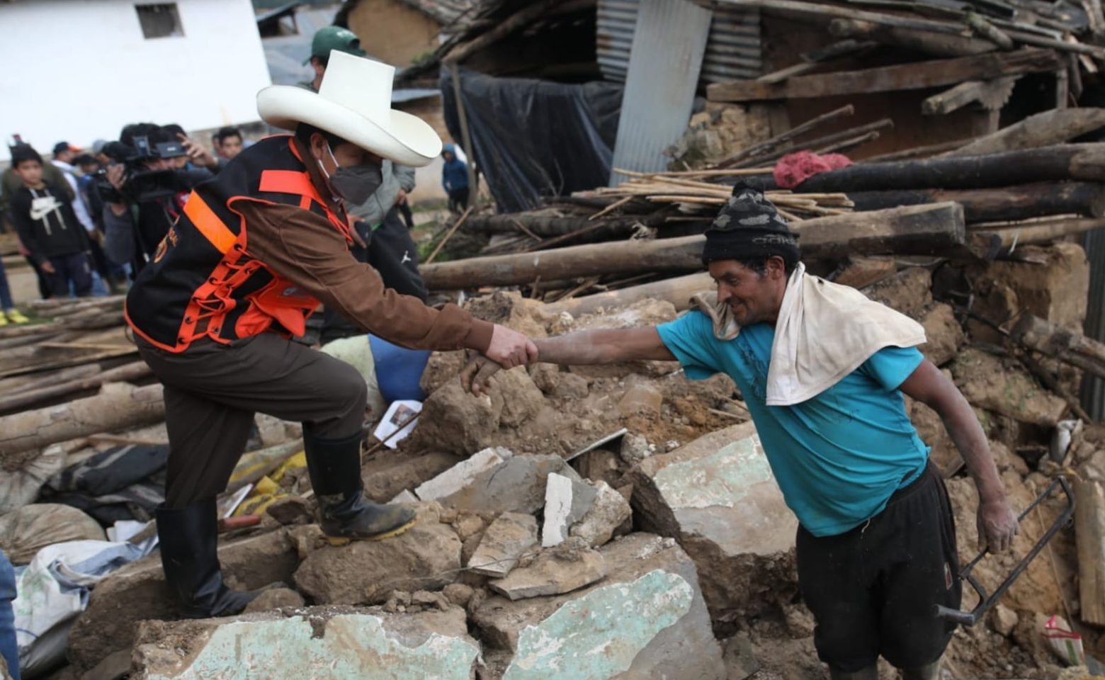 Sismo magnitud de 7 puntos en Perú